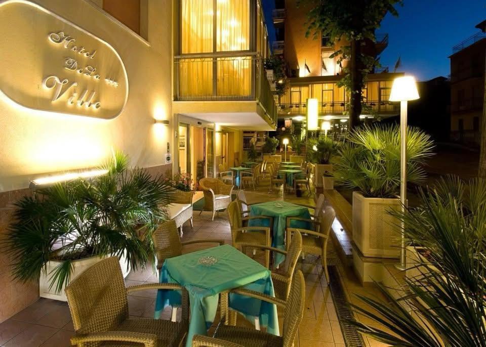 Hotel De La Ville Rimini Eksteriør billede
